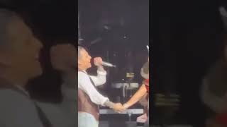 Ángela Aguilar y Christian Nodal se dan su primer beso en público [upl. by Pelaga687]